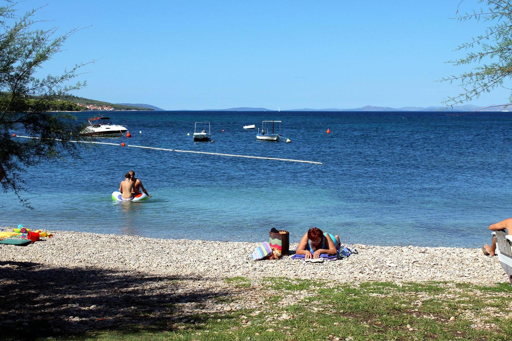 Apartments With A Parking Space Supetar, Brac - 16294 Bagian luar foto
