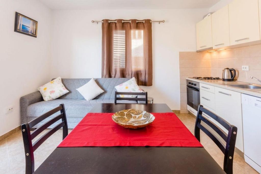 Apartments With A Parking Space Supetar, Brac - 16294 Ruang foto